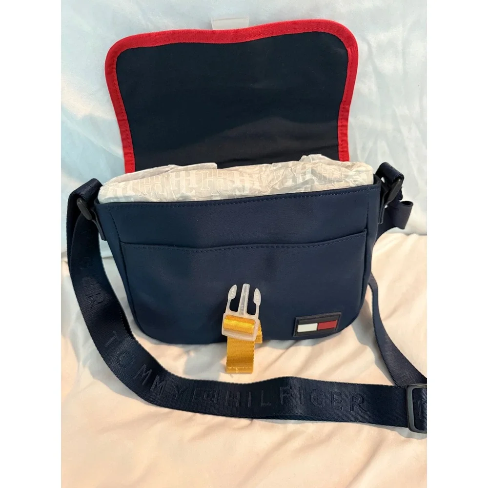Tommy Hilfiger Navy Blue Nylon Crossbody Messenger Bag Colorblock Buckle Strap